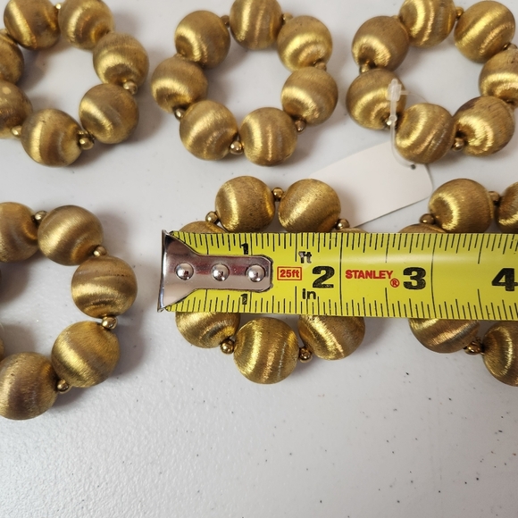 Pier 1 Burnished Gold Metal Napkin Rings Set of 8 Christmas New Years Table New - Picture 4 of 4